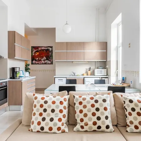 Inner City - Hold Utca Apartment Budapest